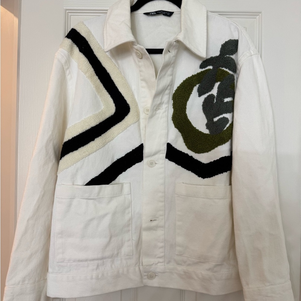 Zara Men White/Cream Jacket with Black and Green Pattern size M